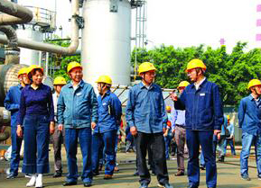 集團(tuán)公司總經(jīng)理寧忠培率隊(duì)來公司開展節(jié)前安全檢查