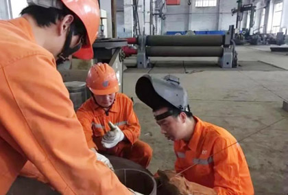 弘旭公司蔣興勇榮獲納溪區(qū)2022 年度“云溪工匠”榮譽(yù)稱號(hào)