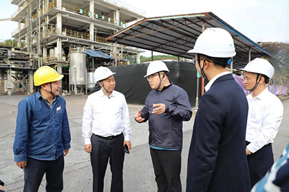 納溪區(qū)委書記譚榮兵一行到油脂公司開(kāi)展生態(tài)環(huán)境專題調(diào)研