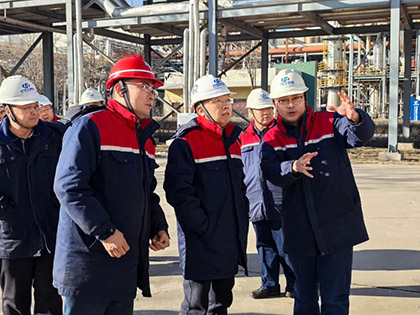 瀘天化股份公司總經(jīng)理傅利才一行赴和寧公司調(diào)研指導工作